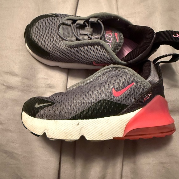 Toddler Nike 270s - Picture 3 of 5